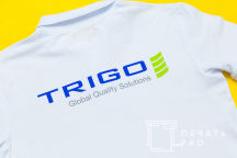 Белые футболки-поло с логотипом «TRIGO»